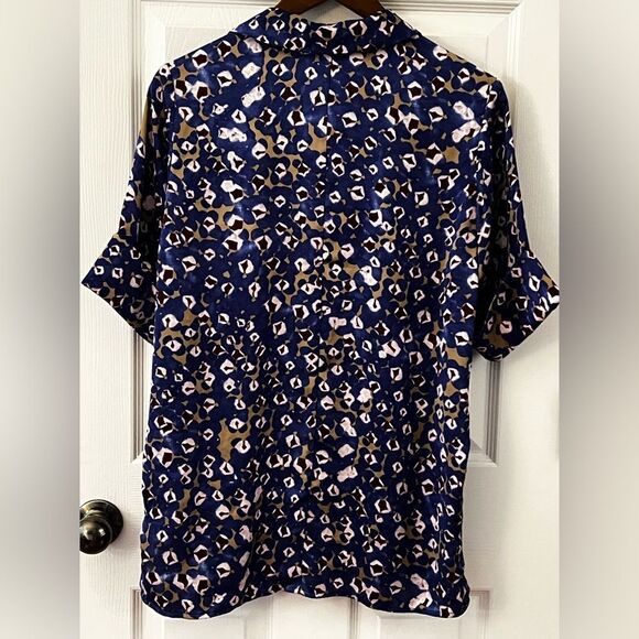 Open Edit Women’s button up silk like blouse size xs - Picture 4 of 4